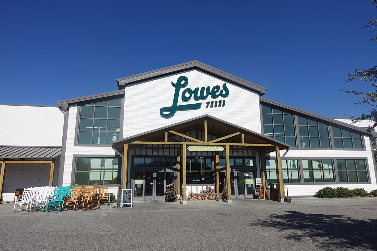 Lowe’s Foods Brings Back 'Season of Sharing,' Delivering 780,000 Meals to Families in Need - Produce Market Guide